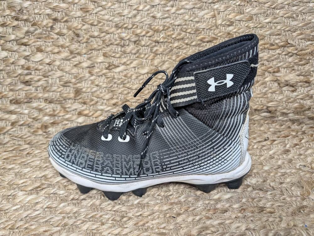 Under Armour Boys UA Highlight Franchise Jr. Football Cleats Sz. 4Y Black White